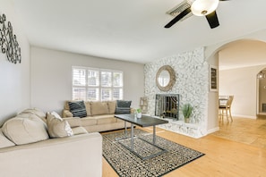House (4 Bedrooms) | Interior