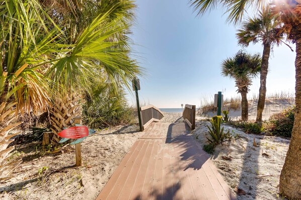 Apartment (2 Bedrooms) | Interior - 'wright by the Beach': Hilton Head Condo w/ Perks (Hilton Head Island)