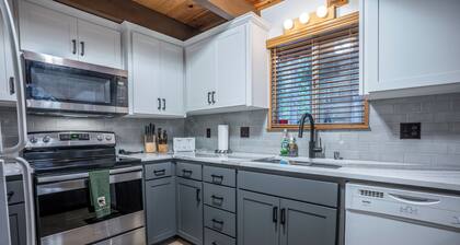 Snowy Owl's Roost ~ Central heat and fireplace!