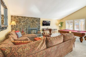 House (4 Bedrooms) | Interior - Bend Golf & Country Club Vacation Home (Bend)