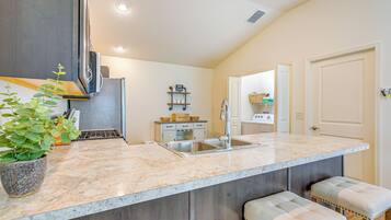 Casa (2 Bedrooms) | Interior