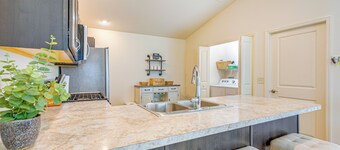 Golf, Shop & Unwind: Lovely Home in The Villages!
