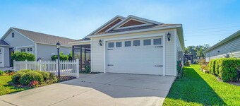 Golf, Shop & Unwind: Lovely Home in The Villages!