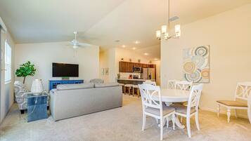 House (2 Bedrooms) | Interior