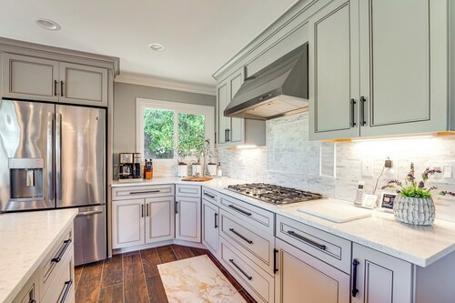 Golfer's Oasis: Luxe Pebble Beach Home on 5th Hole