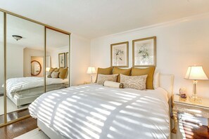 Interior - Golfer's Oasis: Luxe Pebble Beach Home on 5th Hole (Pebble Beach)