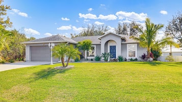House (3 Bedrooms) | Front of property