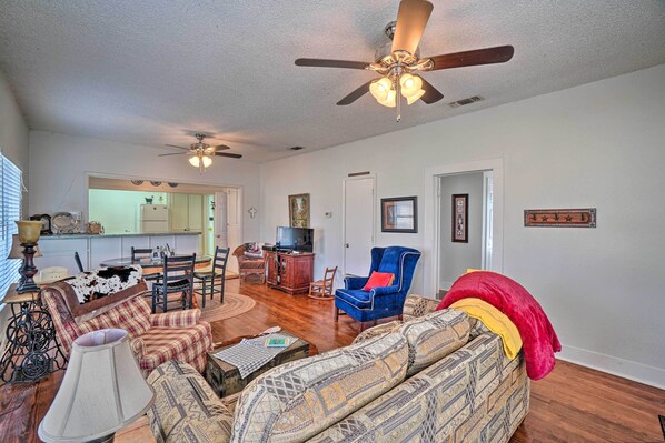 House (2 Bedrooms) | Front of property