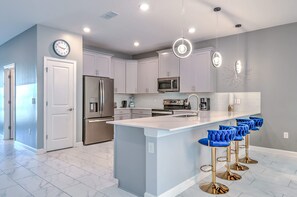 Hus | 9 sovrum och internet