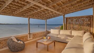 5 bedrooms