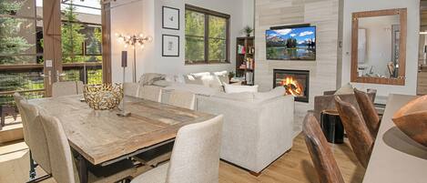 Smart TV, fireplace, stereo