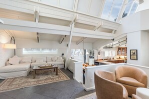 Smart TV, fireplace, ping pong, offices