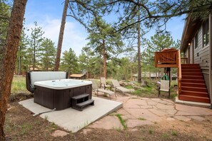 Bain à remous extérieur