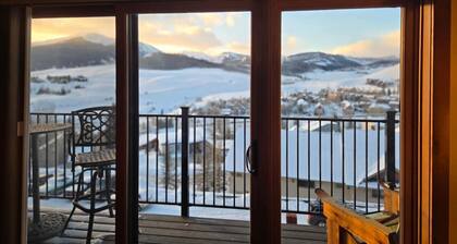 Ski-In / Ski-Out Condo On The Mountain