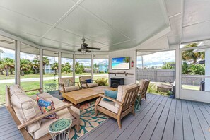 TV, offices - Tranquil home w/ firepit near beach (Port St. Joe)