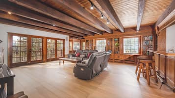 TV connectée, cheminée