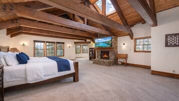 6 bedrooms, iron/ironing board, WiFi, bed sheets