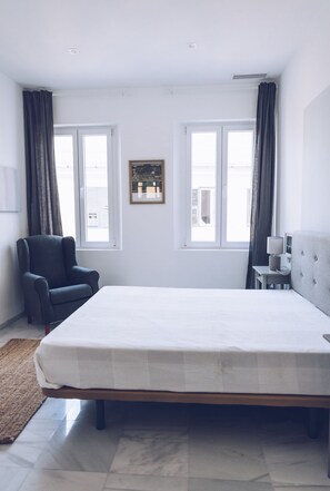 2 slaapkamers, een strijkplank/strijkijzer, wifi, beddengoed