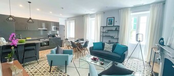 "Elegant 2-BR Apartment with Unmatched Central Location!"