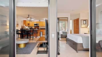 1 camera, una scrivania, ferro/asse da stiro, culla da viaggio