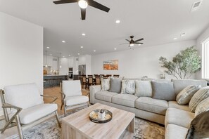 Living area | Smart TV, streaming services - Oasis Retreat 5 Bedroom Townhouse (St. George)