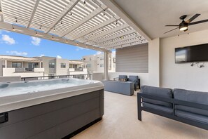 Terrace/patio - Oasis Retreat 5 Bedroom Townhouse (St. George)