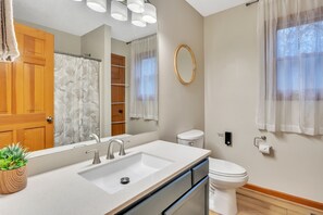 Casa, 5 habitaciones | Baño | Toallas