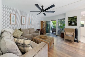 Condo, 2 Bedrooms | Living area | Smart TV