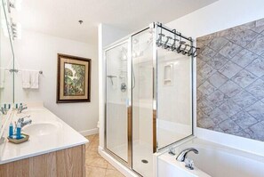 Douche, serviettes fournies