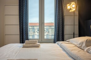 1 chambre, fer et planche à repasser, accès Internet, draps fournis