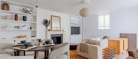 TV, stereo, offices