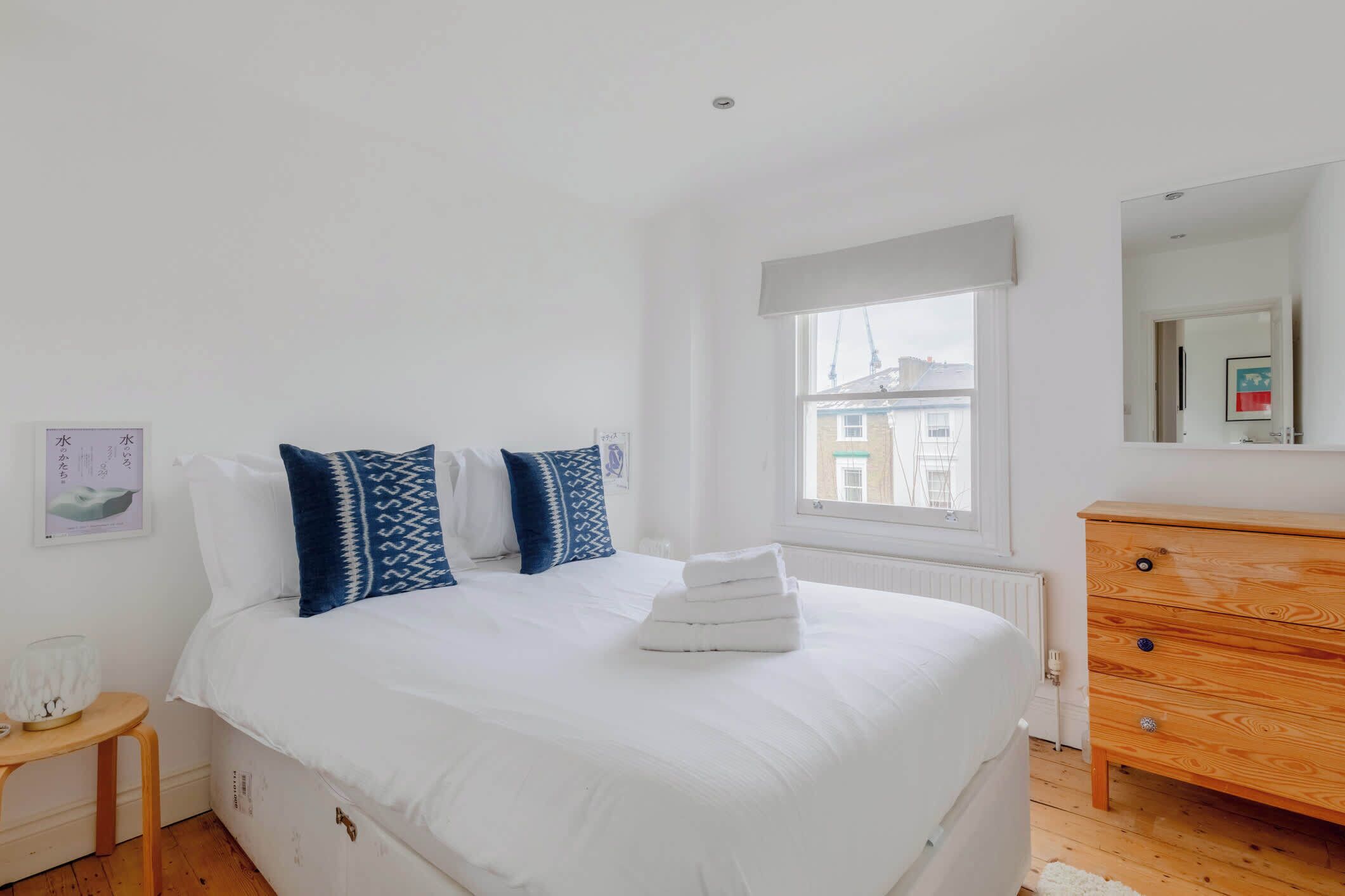 2 bedrooms, iron/ironing board, WiFi, bed sheets