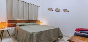 2 habitaciones, tabla de planchar con plancha, wifi y ropa de cama 