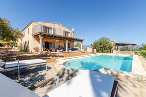 Villa | Exterior - Countryside Villa Near Muro (Muro)