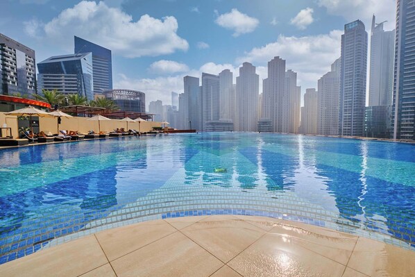 Pool - StayShort - Grand Stay in this 1 Bedroom Flat that Sleeps 4 (Dubai)