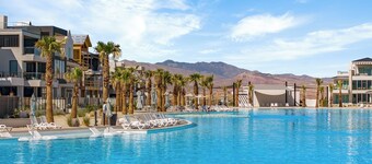 Oasis Retreat: Desert Color Lagoon + Beaches, Private Hot Tub