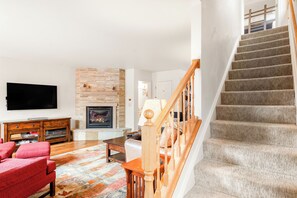 TV, fireplace - Private Hot Tub; Walk to Lifts or Town (Breckenridge)