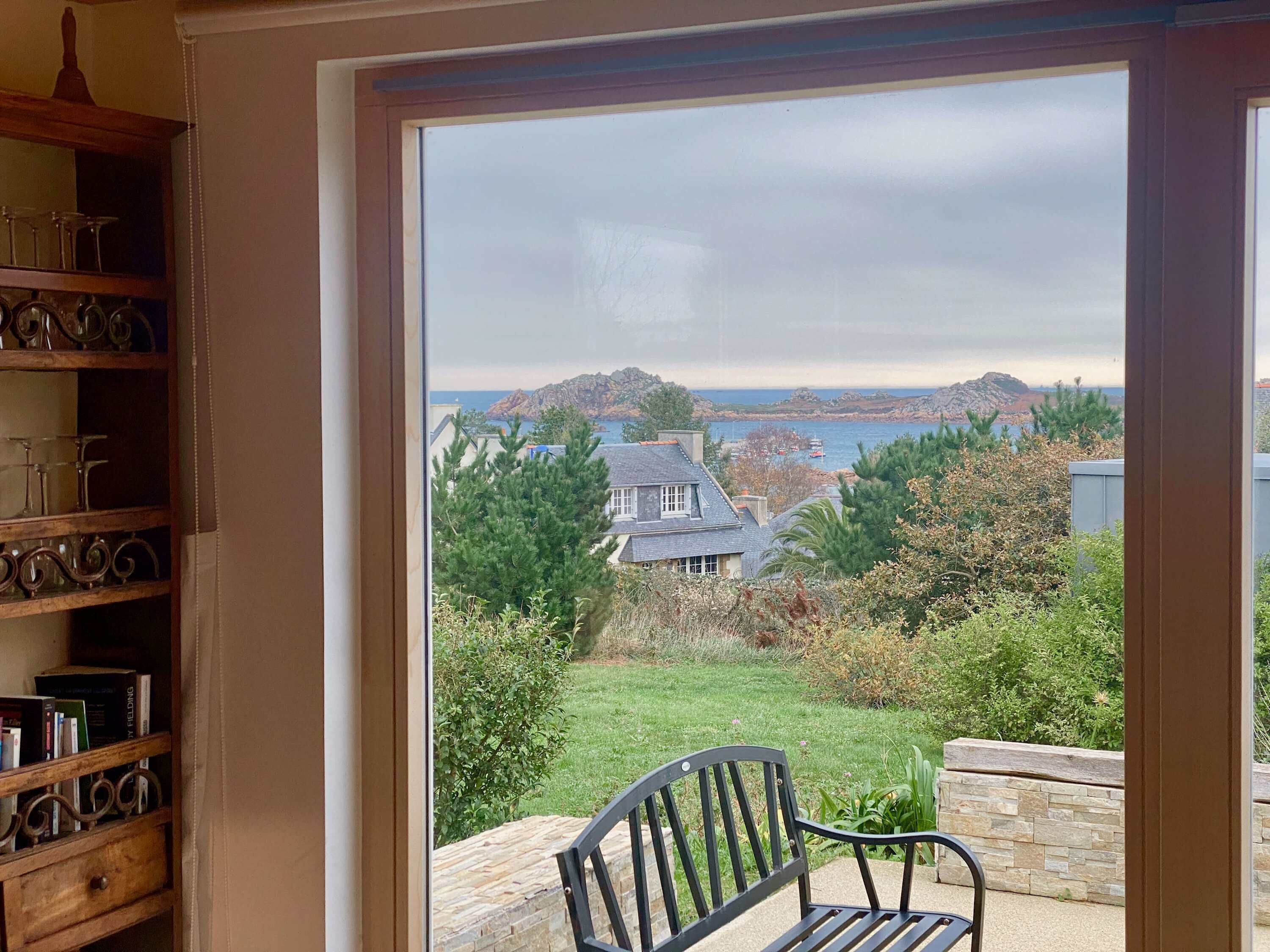 Vue sur le port et la Pointe de Primel