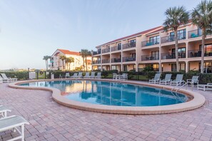 Pool - Poolside condo with Ocean View (St. Augustine)