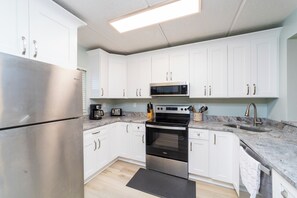 Fridge, microwave, oven, stovetop - Poolside condo with Ocean View (St. Augustine)