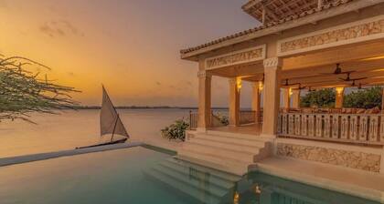 Amani House 5 bedrooms sleeps 10