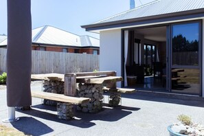 屋外ダイニングエリア