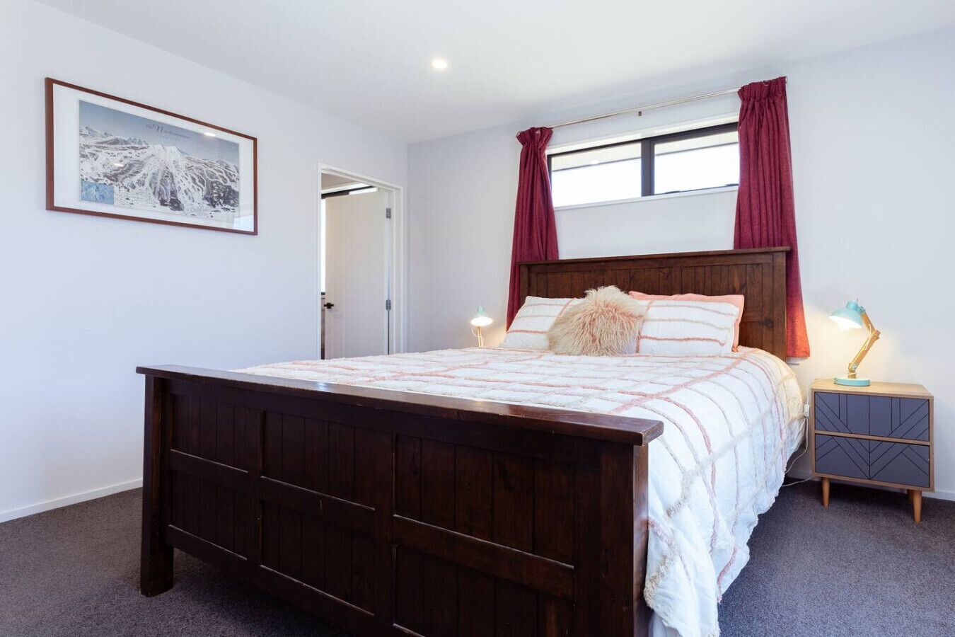 4 chambres, fer et planche à repasser, lit parapluie, Wi-Fi gratuit