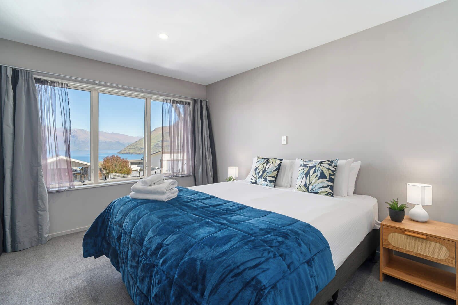 2 bedrooms, iron/ironing board, travel cot, WiFi