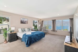 3 bedrooms, iron/ironing board, travel cot, WiFi