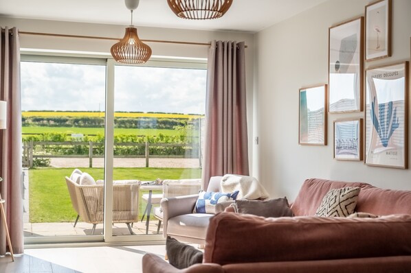 TV - Kingfishers Cove, Titchwell, Norfolk (Titchwell)