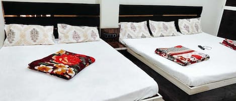 Standard Room, Multiple Beds, Pets not allowed