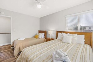 4 soverom, strykejern/-brett, wi-fi (inkludert) og sengetøy