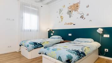 2 bedrooms, iron/ironing board