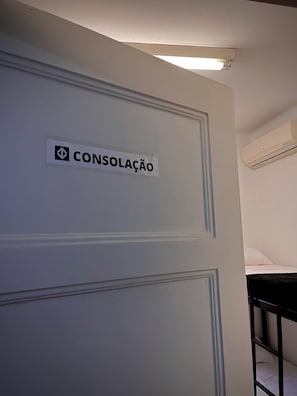 Cama em dormitório compartilhado de 4 camas | 객실 내 금고, 다리미/다리미판, 무료 WiFi, 침대 시트
